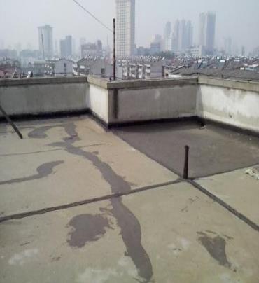 太仓漏水维修 楼顶漏水是什么原因，楼顶漏水维修方法是什么?
